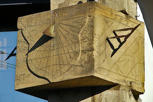 Reloj de sol de Fray Joseph Antonio Reyero en Gijón (Asturias)