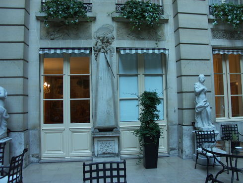 FR_I-D-FR Paris-D08-002-02 Hotel Crillon