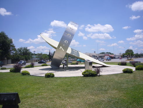 MX_NLE Montemorelos-001-05 Rotonda del tiempo