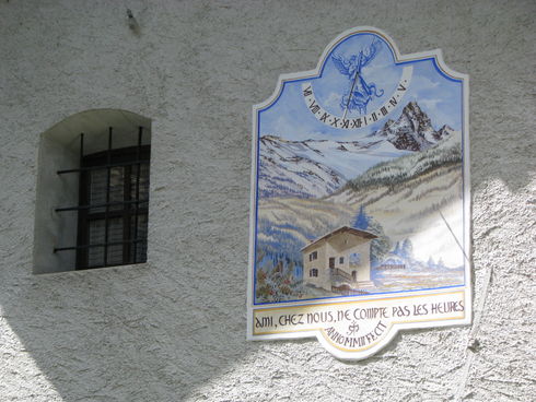 FR_PRO-A-C_05 Queyras_Abriès-001-02 Casa-con-reloj