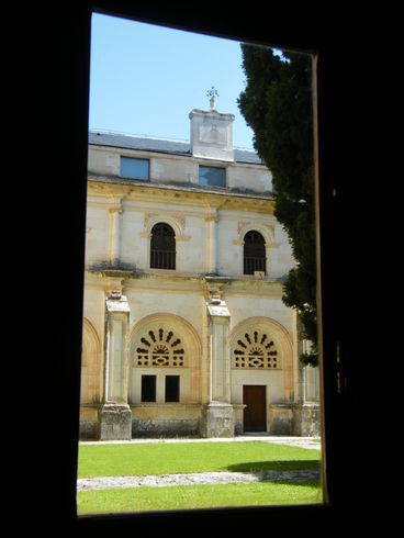 ES_CYL_BUR Vid-y-Barrios-(La)-002-01 Monasterio-reloj-2