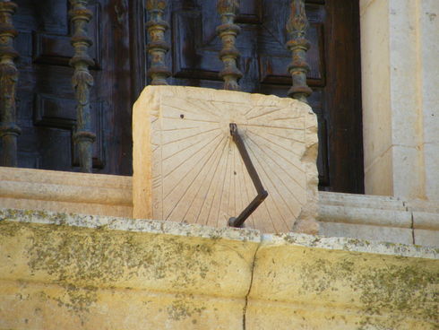 ES_CYL_BUR Vid-y-Barrios-(La)-002-02 Monasterio-reloj-2