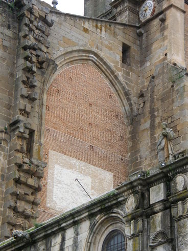 ES_EXT_CAC Plasencia-004-02 Catedrales-reloj-4