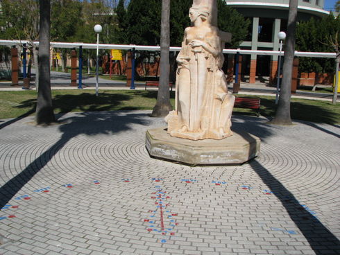 ES_CVA_ALI  Orihuela-003-01 U. Miguel Hernández analemático