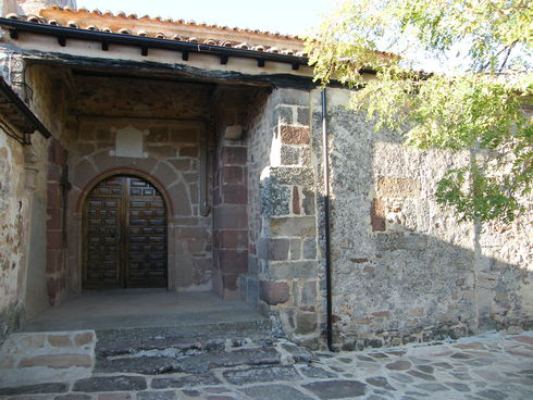 ES_CYL_SOR Miño-de-Medinaceli-002-01 Iglesia de la Transfig. del Señor