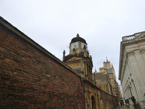 Cambridge 008-02 Gonville and Caius Gate