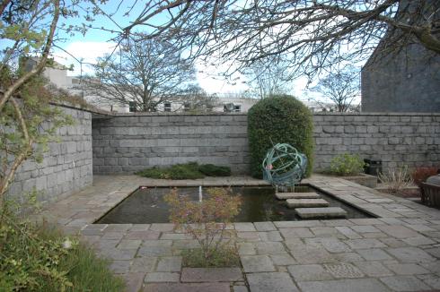 UK_ESC Aberdeen-002-001 MacRobert Memorial Garden