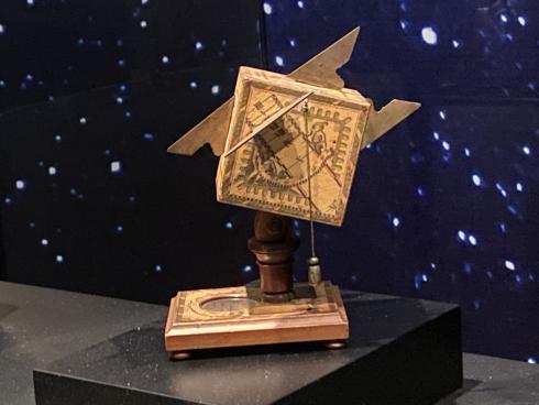 ES_MAD_MAD Alcobendas-012-01 Museo Nac. CYT reloj cúbico