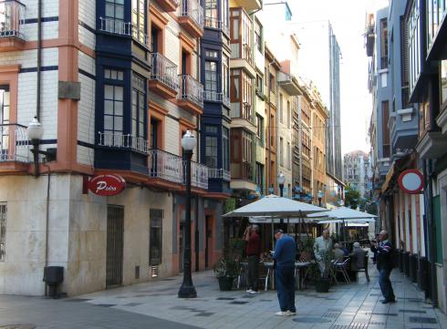 ES_AST_AST Gijón-003-06 El Carmen, calle Salustio Regueral