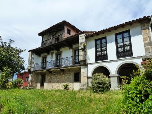 ES_AST_AST Llanes-003-04 Buelna, casa particular