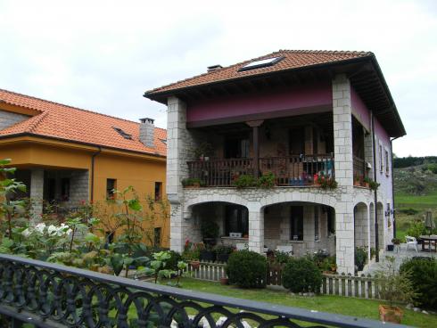 ES_AST_AST Llanes-007-03 Cué, casa particular 2