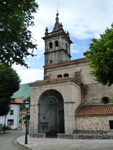 ES_AST_AST Peñamellera-Alta-001-02 Alles, iglesia de San Pedro