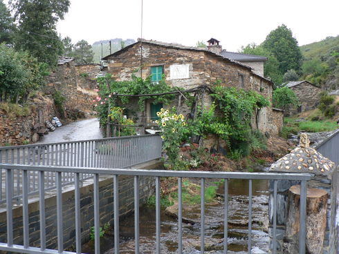 ES_CYL_ZAM Figueruela-de-Arriba-004-01 Flechas