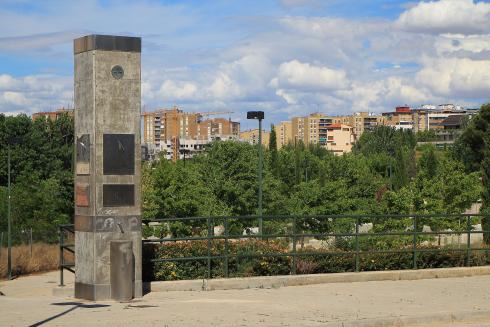 ES_ARA_ZAR Zaragoza-022-01 Fuente cuádruple r1 NE