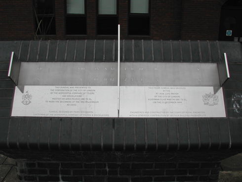 London 008-02 Pauls Walk