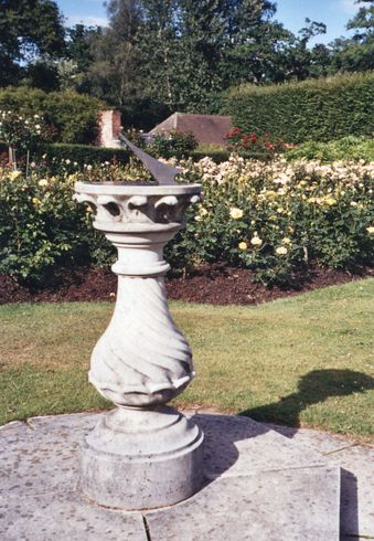 London 007-01 Saville Gardens