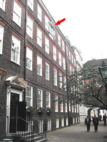 London 016-01 Middle Temple Court